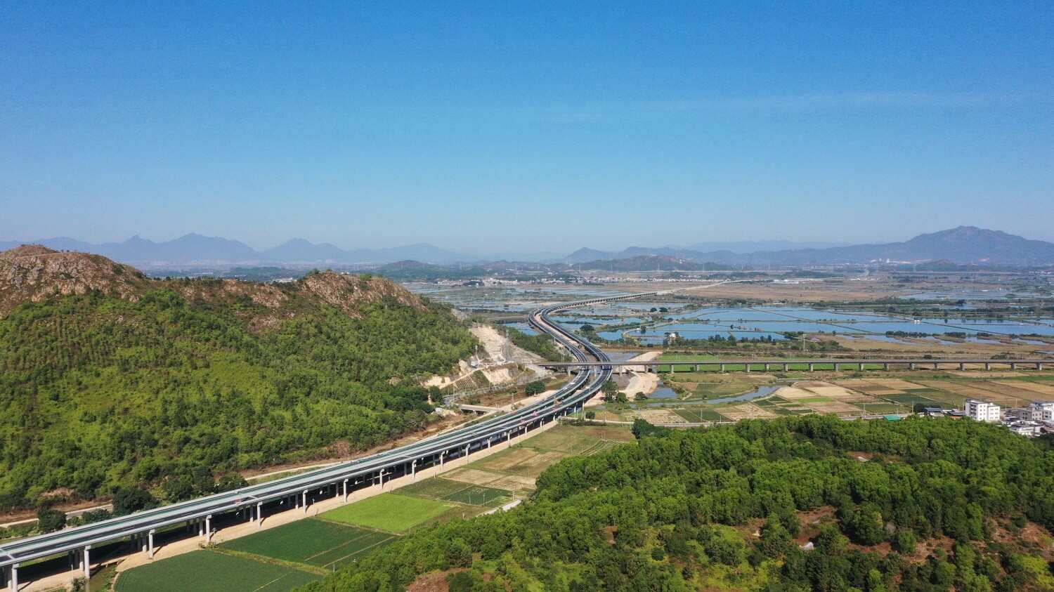 穿山跨海!广东四条“交通动脉”同日通车